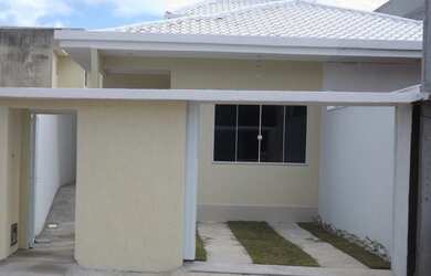 Imagem: A casa possui 3 Dormitórios, 3 Banheiros, 1 Vaga na garagem