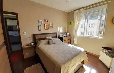 Imagem: O apartamento possui 2 Dormitórios, 2 Banheiros, 1 Vaga na