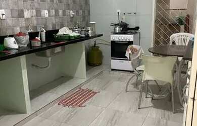 Imagem 12: Casa na Farolândia. 200m² de Área, 3 Vagas na garageme5 Dormitórios