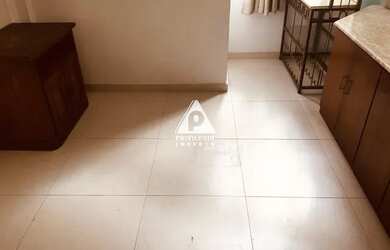 Imagem: O apartamento à venda possui 2 Dormitórios, 2 Banheiros e