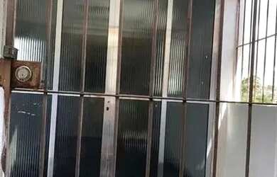 Imagem: A casa à venda possui 2 Dormitórios, 1 Banheiro e 70m² de