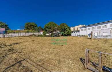 Imagem: O terreno possui 1.800m² de Área e está localizado em Santa