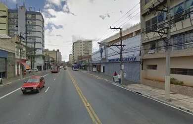 Imagem: O apartamento possui 1 Dormitório, 1 Banheiro, 1 Vaga na garagem