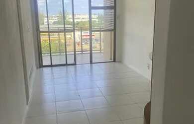 Imagem: O apartamento possui 2 Dormitórios, 2 Banheiros, 2 Vagas na