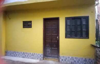 Imagem: A casa possui 1 Dormitório, 1 Banheiro e está localizado