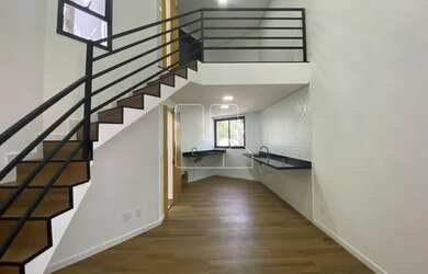 Imagem: O depósito possui 360m² de Área e está localizado em Vila