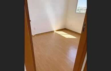 Imagem: O apartamento possui 2 Dormitórios, 1 Banheiro, 2 Vagas na