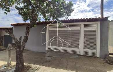 Imagem: A casa possui 3 Dormitórios, 2 Banheiros, 2 Vagas na garagem