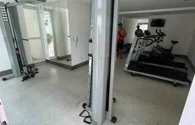 Imagem: O apartamento possui 1 Dormitório, 1 Banheiro, 1 Vaga na garagem