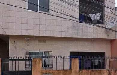 Imagem: A casa possui 2 Dormitórios, 1 Banheiro e está localizado