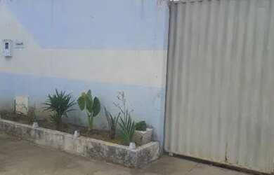 Imagem: A casa possui 2 Dormitórios, 2 Banheiros, 1 Vaga na garagem