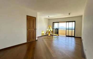 Imagem: O apartamento possui 4 Dormitórios, 5 Banheiros, 3 Vagas na