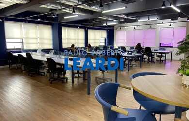 Imagem: O depósito possui 250m² de Área e está localizado em Liberdade