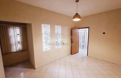 Imagem: A casa à venda possui 3 Dormitórios, 3 Banheiros, 2 Vagas