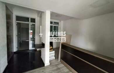 Imagem: O depósito possui 50m² de Área, Varanda e está localizado