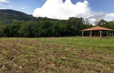 Imagem: A chácara possui 6.591m² de Área e está localizado em Rolante