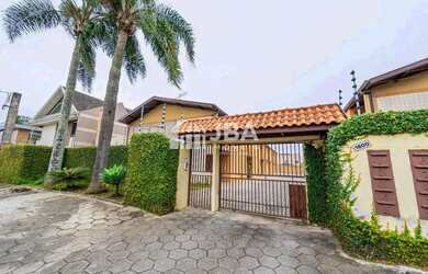 Imagem: A casa em condomínio possui 3 Dormitórios, 3 Banheiros, 3