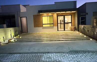 Imagem: A casa em condomínio possui 3 Dormitórios, 2 Banheiros, 2