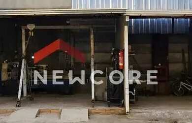 Imagem: A casa possui 3 Dormitórios, 1 Banheiro, 3 Vagas na garagem