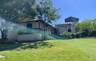 Imagem: A casa possui 2 Dormitórios, 2 Banheiros, 70m² de Área, Imóvel