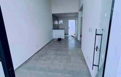 Imagem 7: Vendo excelente casa de 2/4 sendo uma suíte no sim