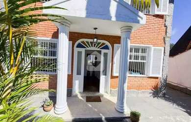 Imagem 2: Casa para venda com 4 quartos, 356m² - Centro - Petrópolis/RJ