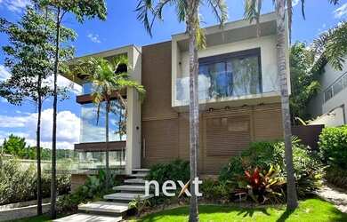 Imagem: A casa em condomínio possui 4 Dormitórios, 5 Banheiros, 4