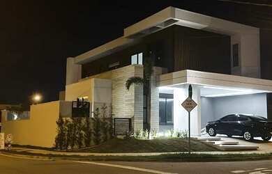 Imagem: A casa em condomínio possui 4 Dormitórios, 5 Banheiros, 4