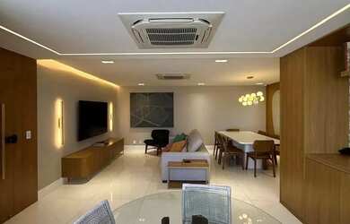 Imagem: O apartamento possui 4 Dormitórios, 4 Banheiros, 3 Vagas na