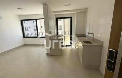 Imagem: O studio possui 1 Dormitório, 1 Banheiro, 1 Vaga na garagem