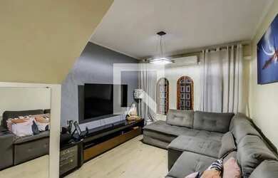 Imagem: A casa possui 2 Dormitórios, 4 Banheiros, 2 Vagas na garagem