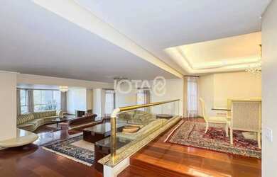 Imagem: O apartamento possui 4 Dormitórios, 5 Banheiros, 4 Vagas na