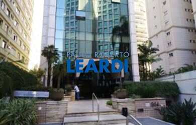 Imagem: O depósito à venda possui 1 Vaga na garagem e 26m² de Área