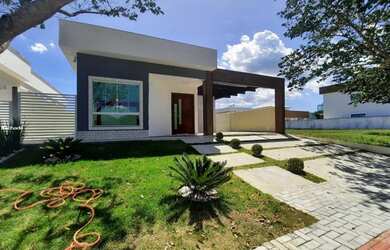 Imagem: A casa em condomínio possui 3 Dormitórios, 2 Banheiros, 2