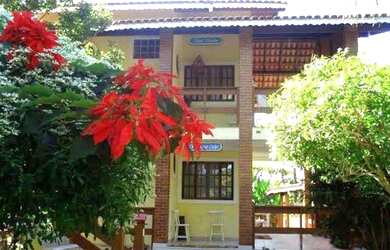 Imagem: A casa possui 1 Dormitório, 2 Banheiros, 1 Vaga na garagem