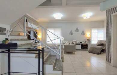 Imagem: A casa em condomínio possui 3 Dormitórios, 3 Banheiros, 130m²