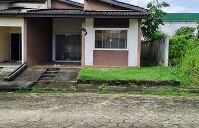 Imagem: A casa em condomínio possui 3 Dormitórios, 3 Banheiros, 1