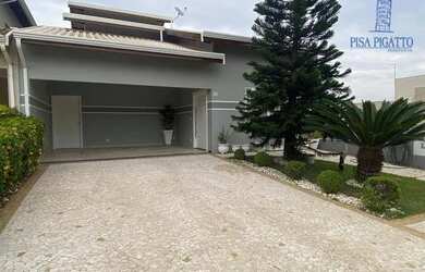 Imagem: A casa em condomínio possui 3 Dormitórios, 4 Banheiros, 4