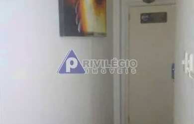 Imagem: A kitnet possui 1 Dormitório, 1 Banheiro, 33m² de Área e