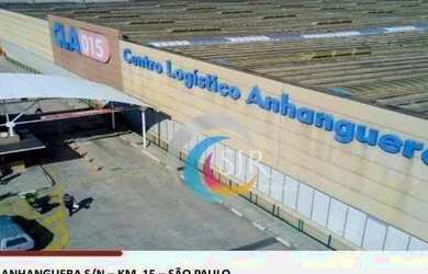 Imagem: O depósito possui 5 Vagas na garagem, 2.700m² de Área e