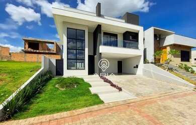 Imagem: A casa em condomínio possui 3 Dormitórios, 4 Banheiros, 4