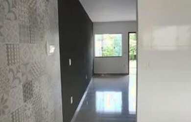 Imagem: A casa possui 2 Dormitórios, 3 Banheiros, 2 Vagas na garagem