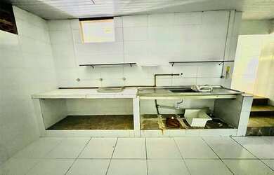 Imagem 8: Loja a Venda. 360m² de Área, 4 Vagas na garageme1 Dormitório