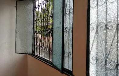 Imagem: A casa possui 2 Dormitórios, 1 Banheiro e está localizado