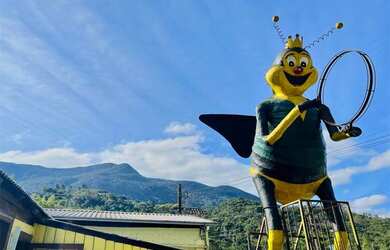 Imagem 10: Loja a Venda. 360m² de Área, 4 Vagas na garageme1 Dormitório