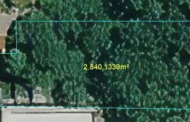 Imagem: O terreno possui 2.840m² de Área e está localizado em Cidade