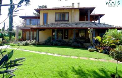 Imagem: A casa em condomínio à venda possui 3 Dormitórios, 3 Banheiros