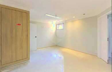 Imagem 2: Sala Comercial na Bela Vista de 80m2 com 4 salas, 2 banheiros, 1 vaga...