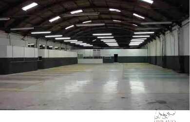 Imagem: O depósito possui 5 Vagas na garagem e 1172m² de Área e está