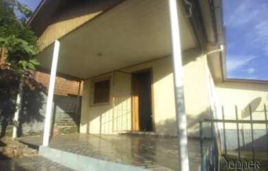 Imagem: A casa e possui 1 Dormitório, Suítes, 1 Banheiro, 50-0m²